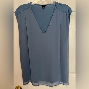 Ann Taylor Blue Shell in Size Large